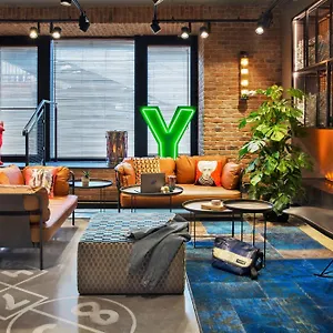 Hotel Moxy Praga, Varsavia